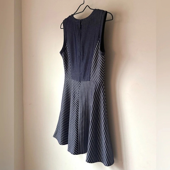 BCBGeneration Sleeveless Stripe Flare Denim Dress – Size 8 - Picture 8 of 11